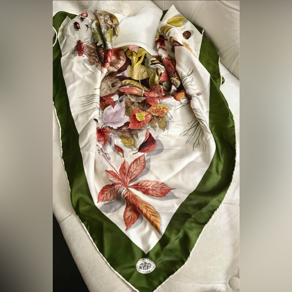 Vtg Montero collection silk scarf - Picture 1 of 6